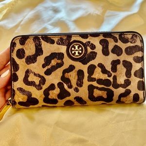 Tory Burch wallet